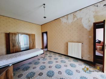 Large town house with terrace, courtyard, garage and annex. Gissi Img24