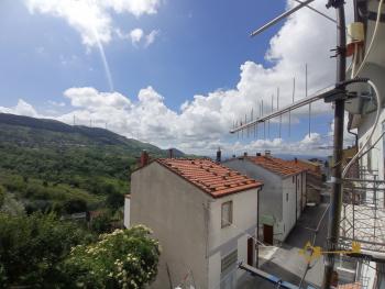 Five-bedroom town house with panoramic view, garage, woodshed and vegetable garden. Abruzzo. Img19