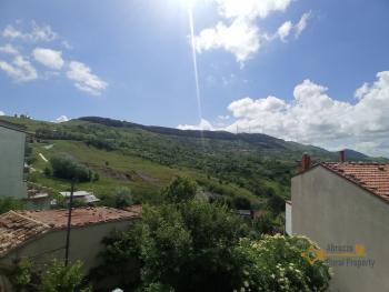 Five-bedroom town house with panoramic view, garage, woodshed and vegetable garden. Abruzzo. Img18