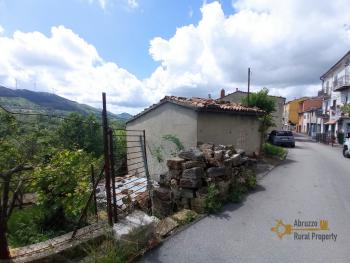 Five-bedroom town house with panoramic view, garage, woodshed and vegetable garden. Abruzzo. Img33