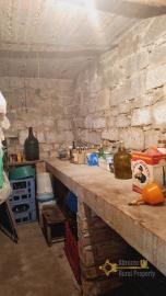 Country house with beautiful panoramic view, surrounded by land with olive grove. Schiavi D'Abruzzo. Img31