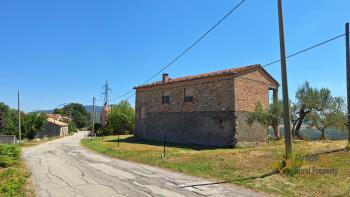 Spacious country house with panoramic terrace and 1500 sqm land in Roccaspinalveti. Img29