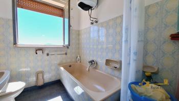 Spacious country house with panoramic terrace and 1500 sqm land in Roccaspinalveti. Img25