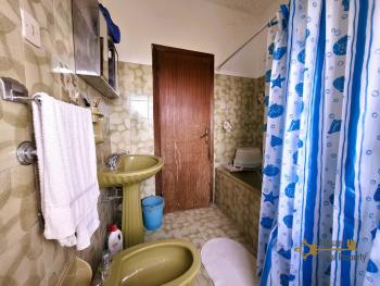 Large three-bedroom town house in habitable condition 30 minutes from the Adriatic coast. Liscia. Img19