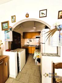Two-bedroom stone house with garage and village view. Castiglione Messer Marino. Img4