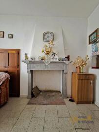 Two-bedroom stone house with garage and village view. Castiglione Messer Marino. Img3