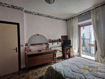 Three-bedroom town house house ready to live in. Fara San Martino. Img11