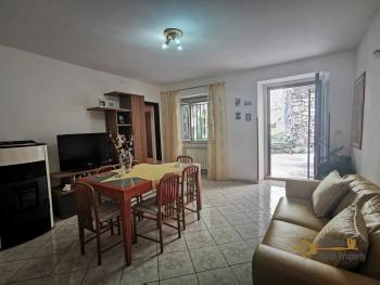 Three-bedroom town house house ready to live in. Fara San Martino. Img3