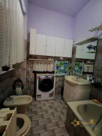 Three-bedroom town house house ready to live in. Fara San Martino. Img16