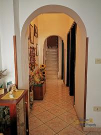 Three-bedroom town house house ready to live in. Fara San Martino. Img4