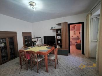 Three-bedroom town house house ready to live in. Fara San Martino. Img6