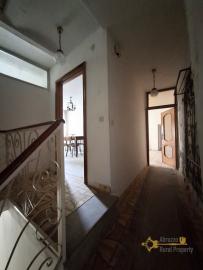 Four-bedroom character stone house to be restored. Castiglione Messer Marino. Img6