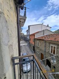 Four-bedroom character stone house to be restored. Castiglione Messer Marino. Img5