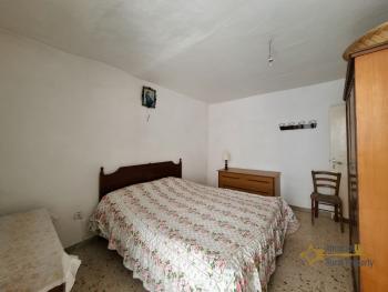 Three-bedroom traditional stone house of 120 sqm, vaulted ceilings and cellar. Castiglione Messer Marino. Img19