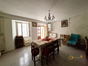 Three-bedroom traditional stone house of 120 sqm, vaulted ceilings and cellar. Castiglione Messer Marino. Img9
