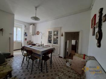 Cosy two-bedroom town house in good habitable condition. San Buono Img2
