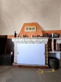 Two-bedroom town house with panoramic terrace and large cellar. Tornareccio. Img10
