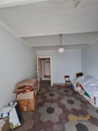 Four-bedroom character stone house with cellar and mountain view. Carunchio. Img15