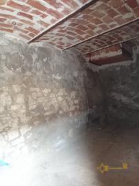 Three-bedroom stone house with panoramic balcony and two cellars.Tufillo Img40