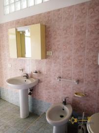 Three-bedroom stone house with panoramic balcony and two cellars.Tufillo Img27