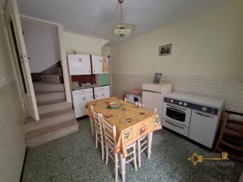 Two-bedroom town house with vaulted ceilings and cellar. Palmoli Img4