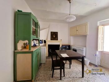 Recently restored two-bedroom town house with fantastic lake view terrace. Colledimezzo Img4