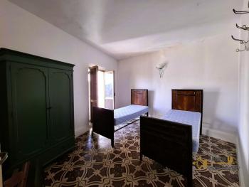 Recently restored two-bedroom town house with fantastic lake view terrace. Colledimezzo Img22