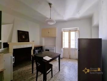 Recently restored two-bedroom town house with fantastic lake view terrace. Colledimezzo Img5