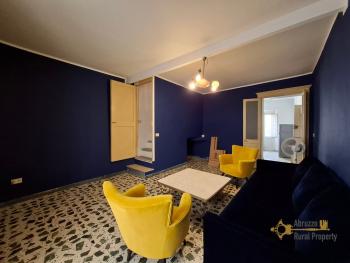 Recently restored two-bedroom town house with fantastic lake view terrace. Colledimezzo Img11