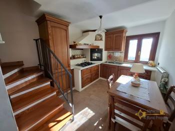 One-bedroom completely restored stone house with vaulted ceilings and cellar. Belmonte del Sannio. Img4