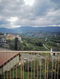 Detached, four-bedroom town house with two large cellars and back garden. Spectacular mountain view. Img10