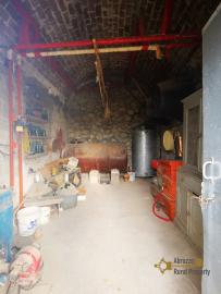 Detached, four-bedroom town house with two large cellars and back garden. Spectacular mountain view. Img27