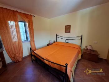 Completely restored town house with one bedroom and amazing panoramic view. Guardiabruna. Img13