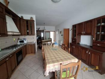 Four-bedroom town house with terrace, small garden, garage and cellar. Celenza Sul Trigno Img10