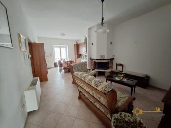Four-bedroom town house with terrace, small garden, garage and cellar. Celenza Sul Trigno Img12