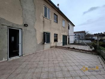 Four-bedroom town house with terrace, small garden, garage and cellar. Celenza Sul Trigno Img27
