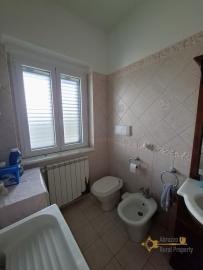 Four-bedroom town house with terrace, small garden, garage and cellar. Celenza Sul Trigno Img30
