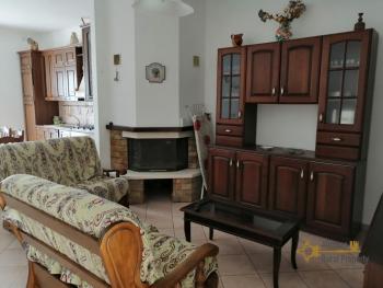Four-bedroom town house with terrace, small garden, garage and cellar. Celenza Sul Trigno Img15