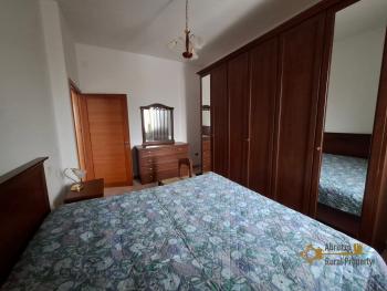 Four-bedroom town house with terrace, small garden, garage and cellar. Celenza Sul Trigno Img19