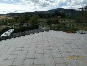 Four-bedroom town house with terrace, small garden, garage and cellar. Celenza Sul Trigno Img22