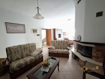 Four-bedroom town house with terrace, small garden, garage and cellar. Celenza Sul Trigno Img14