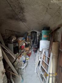 One-bedroom town house with barrel ceilings and cellar. Gissi Img14