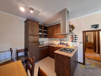 Two-bedroom town house with new kitchen, garage and beautiful panoramic view. Dogliola Img6