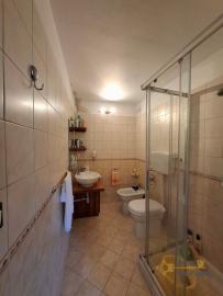 Two-bedroom town house with new kitchen, garage and beautiful panoramic view. Dogliola Img11