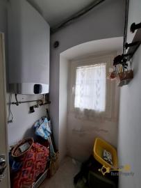 Cozy town house in perfect conditions with large basement. Near the coast. Tavenna Img17