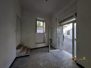 Three-bedroom period building with roof terrace, dated back to the 1800. Sant'Eusanio del Sangro. Img31