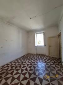 Three-bedroom period building with roof terrace, dated back to the 1800. Sant'Eusanio del Sangro. Img20