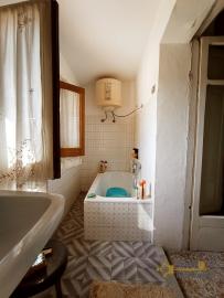 Beautiful town house with incredible lake view terraces and garden. Guardialfiera Img11