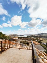 Beautiful town house with incredible lake view terraces and garden. Guardialfiera
