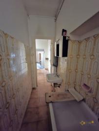 Three-bedroom town house with garage and cellar, near the coast. Furci Img8